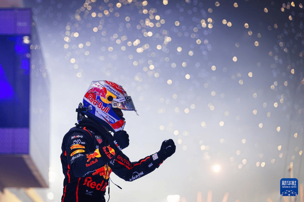 组图：F1卡塔尔大奖赛 荷兰车手维斯塔潘夺冠